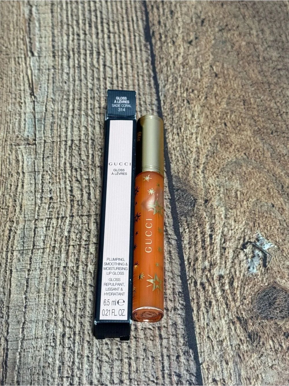Gucci 314 Sadie Coral, Gloss à Lèvres lip gloss new with box
Unused
